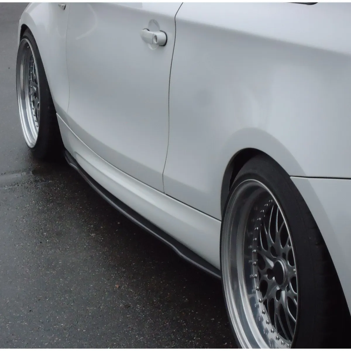 Carbon Seitenschwelleransatz (R/L) passend für BMW E81 M-Paket