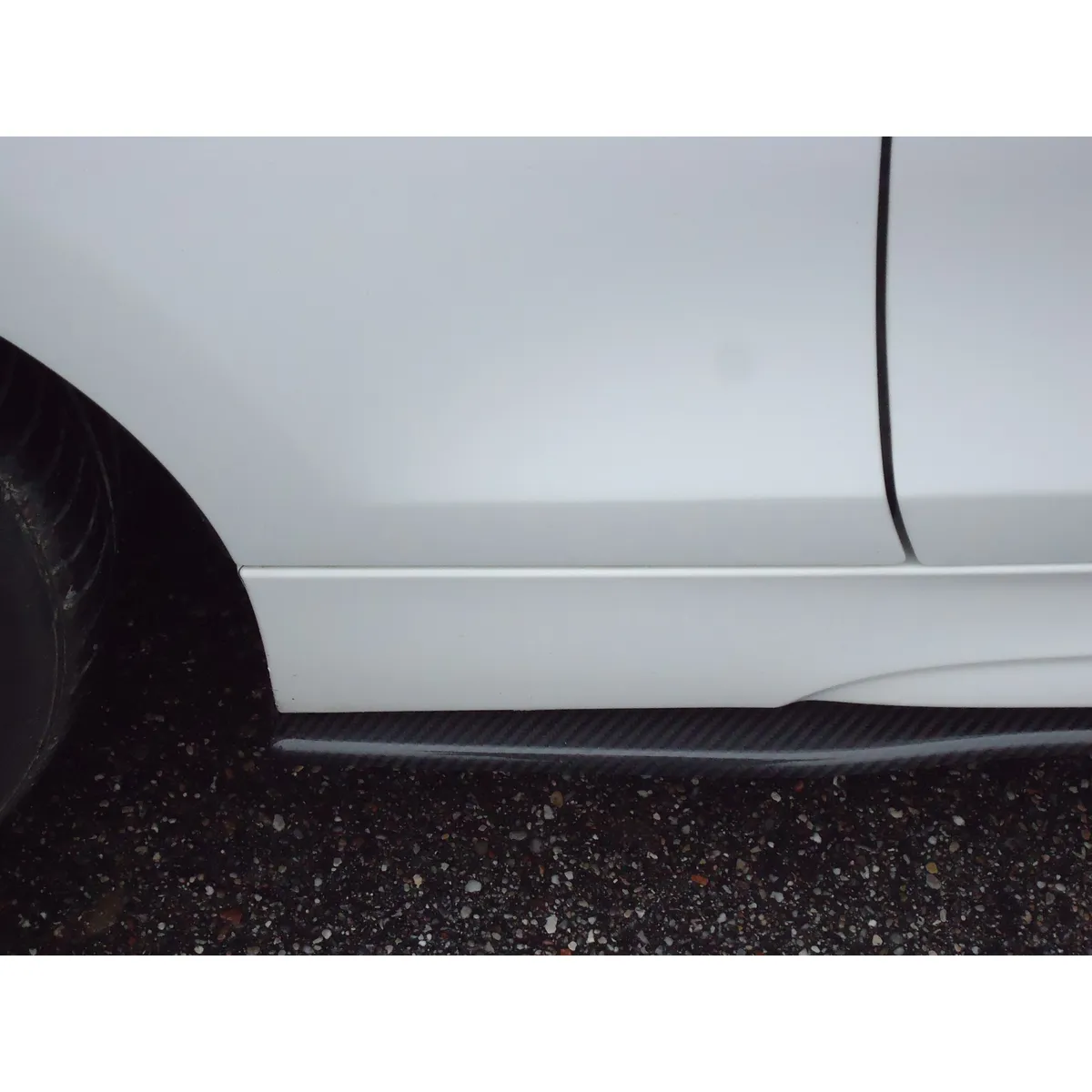 Carbon Seitenschwelleransatz (R/L) passend für BMW E81 M-Paket