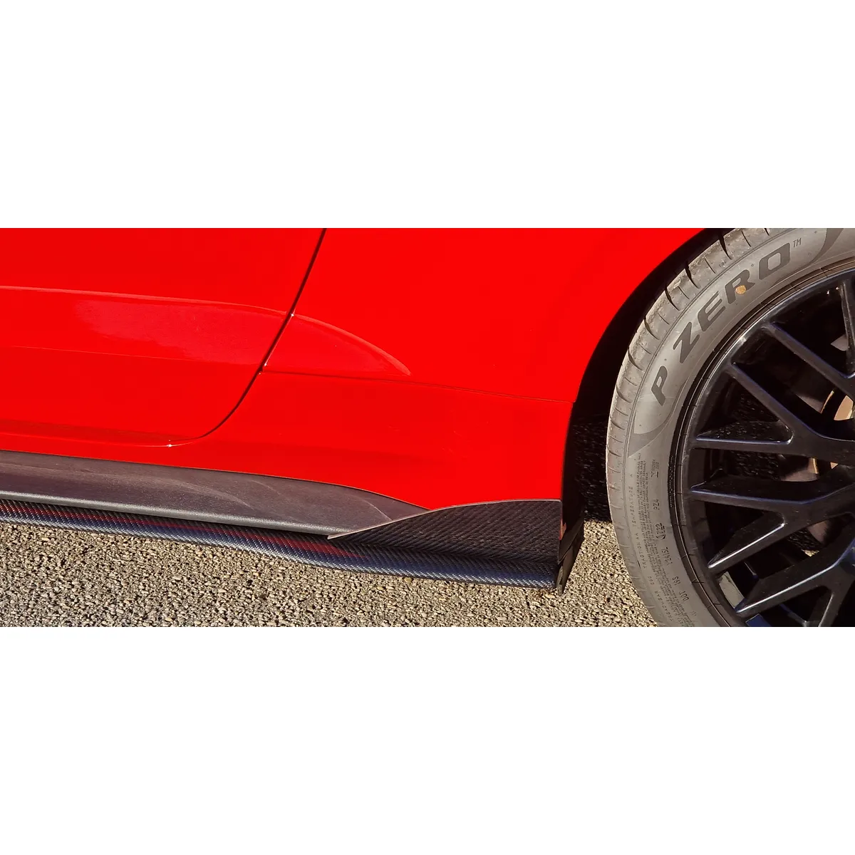 Carbon Seitenschwellerwings rund (R/L) passend für Ford Mustang 6