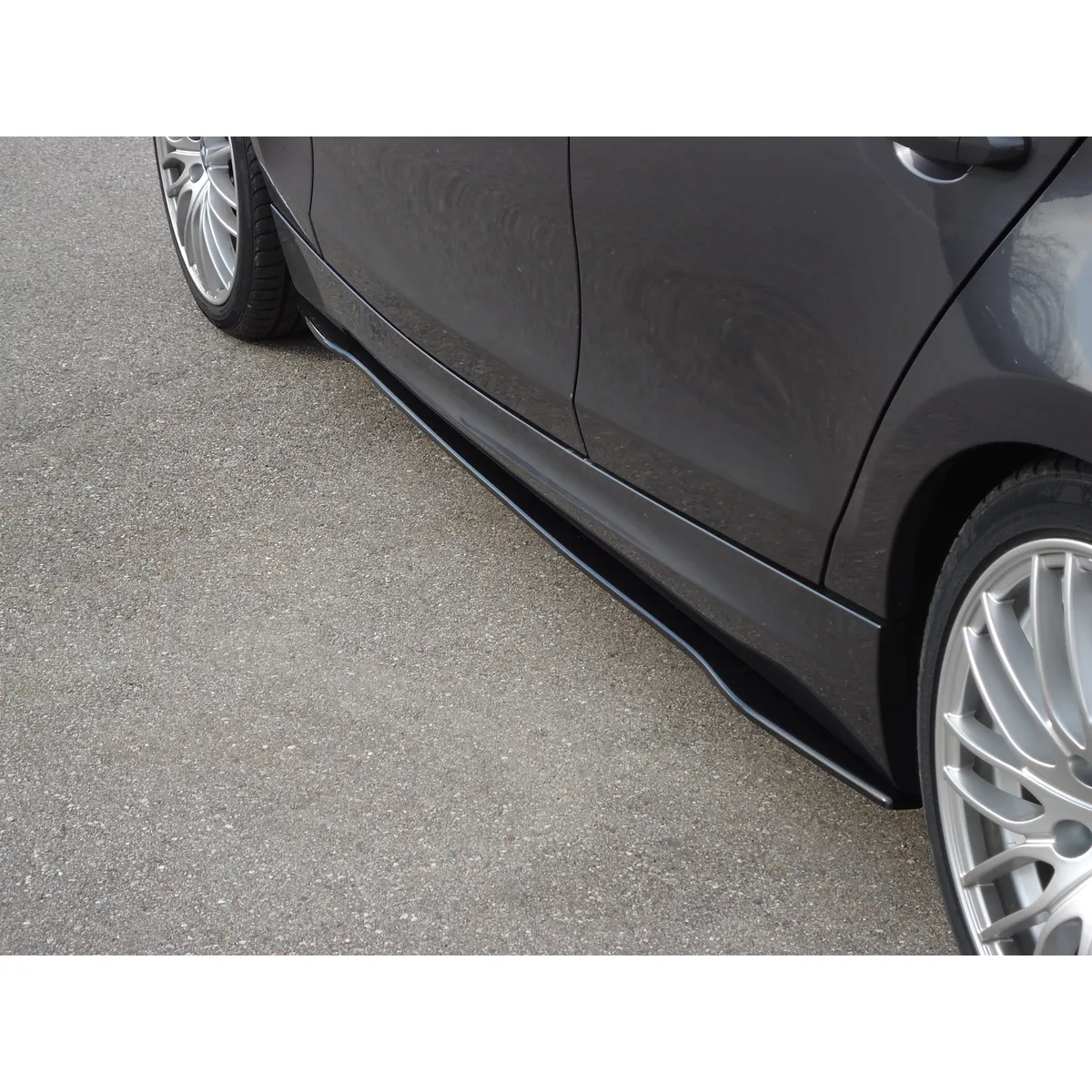 Carbon Seitenschwelleransatz (R/L) passend für BMW E87 M-Paket