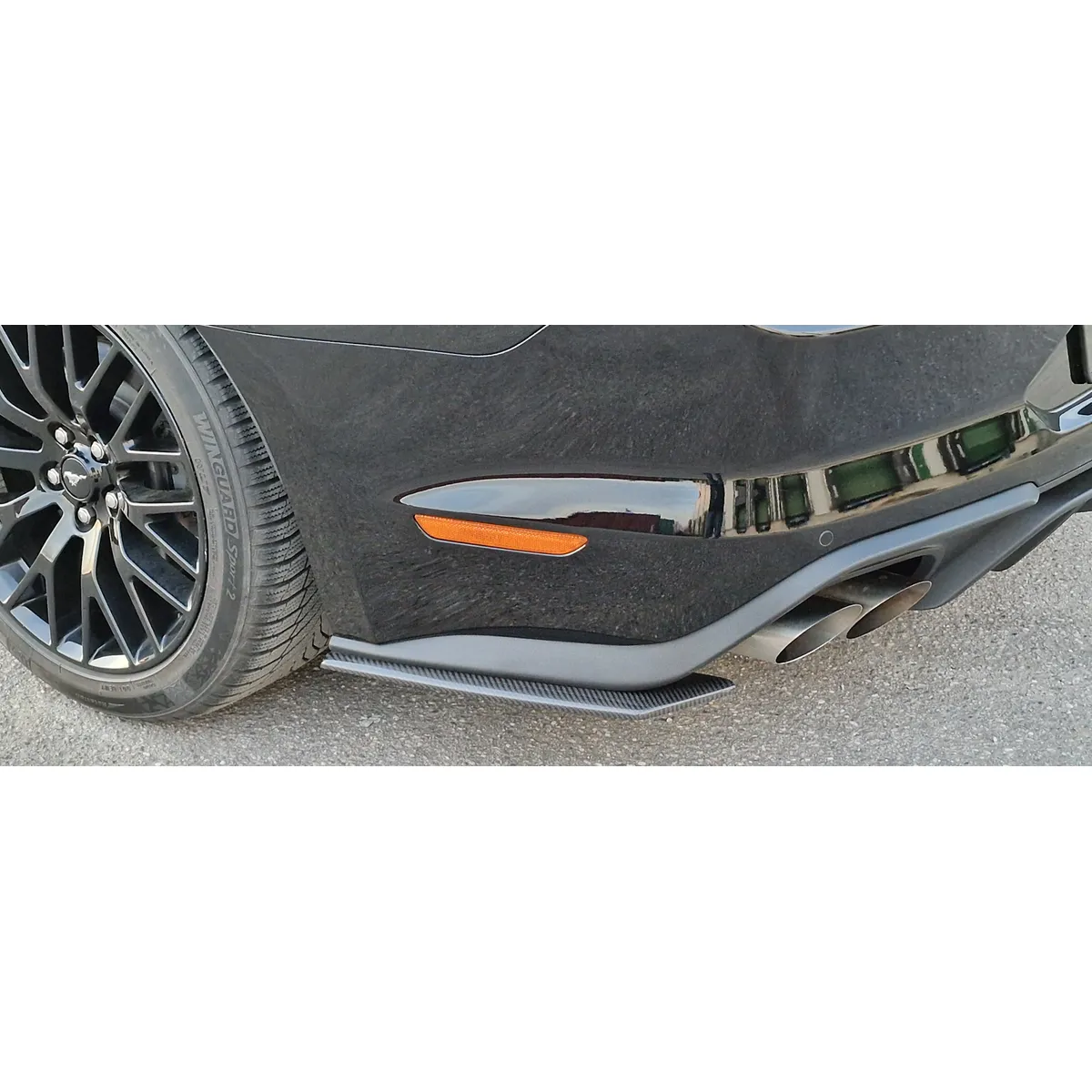 Carbonansatz Heckstoßstange passend für Ford Mustang 6 (R/L)