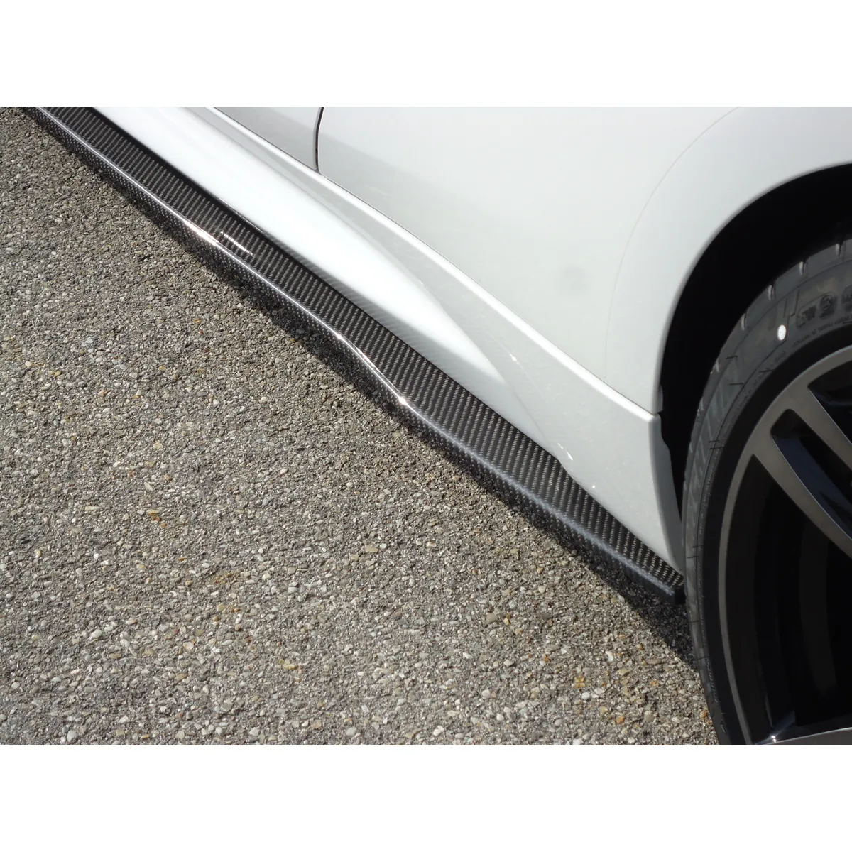 Carbon Seitenschwelleransatz passend für BMW M2 F87 (R/L)