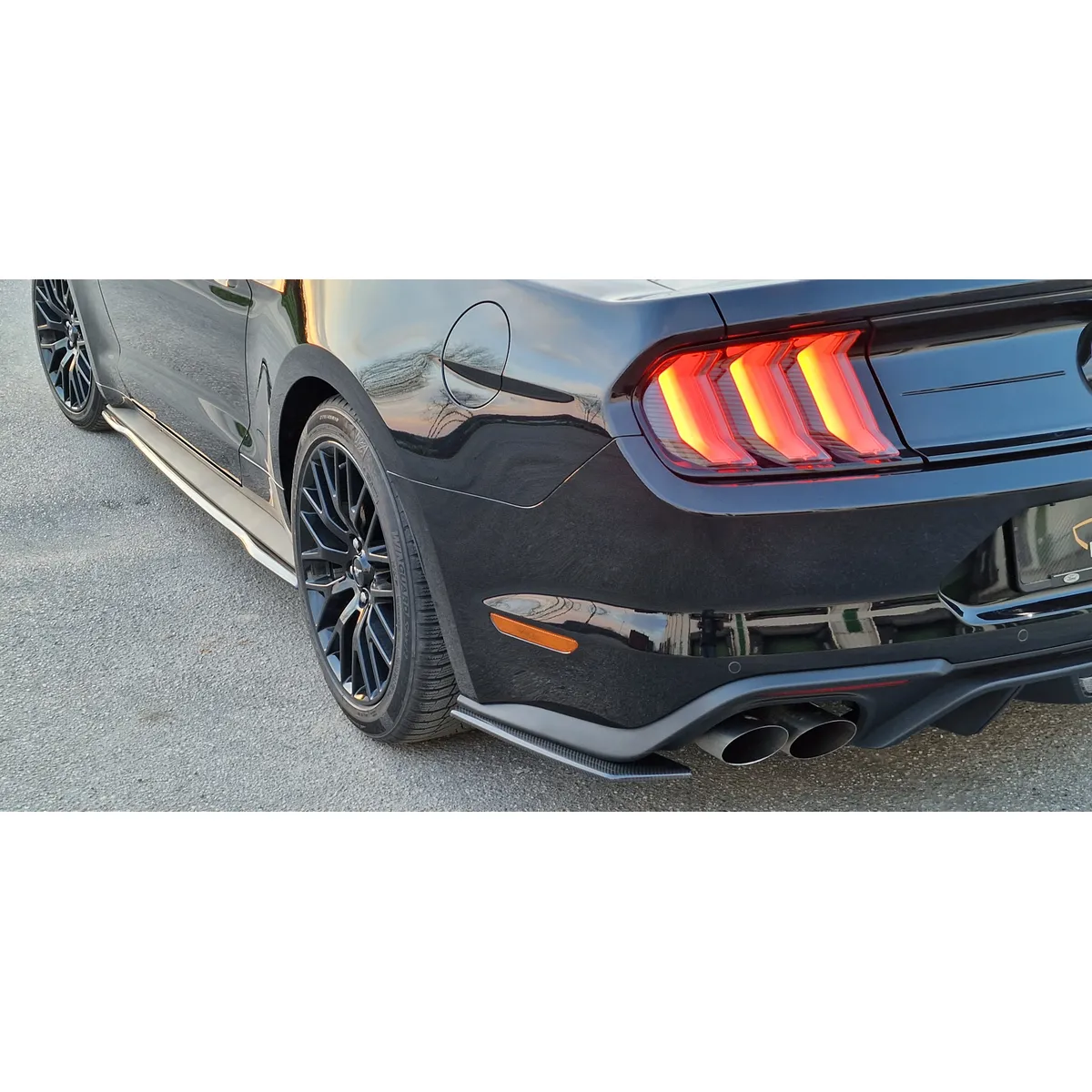 Carbonansatz Heckstoßstange passend für Ford Mustang 6 (R/L)