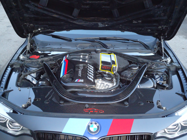 Carbon Ladeluftkühler-Abdeckung passend für BMW M4 F82/83, M3 F80